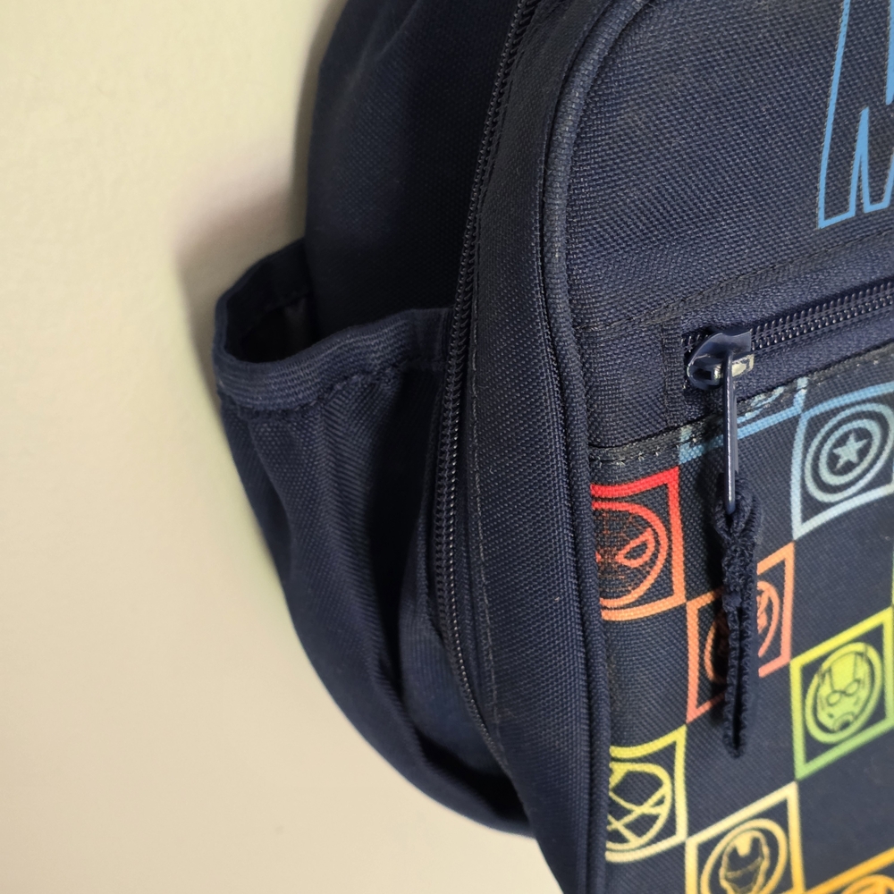 Marvel Navy Backpack and Lunchbox Set - Picture 12 of 14